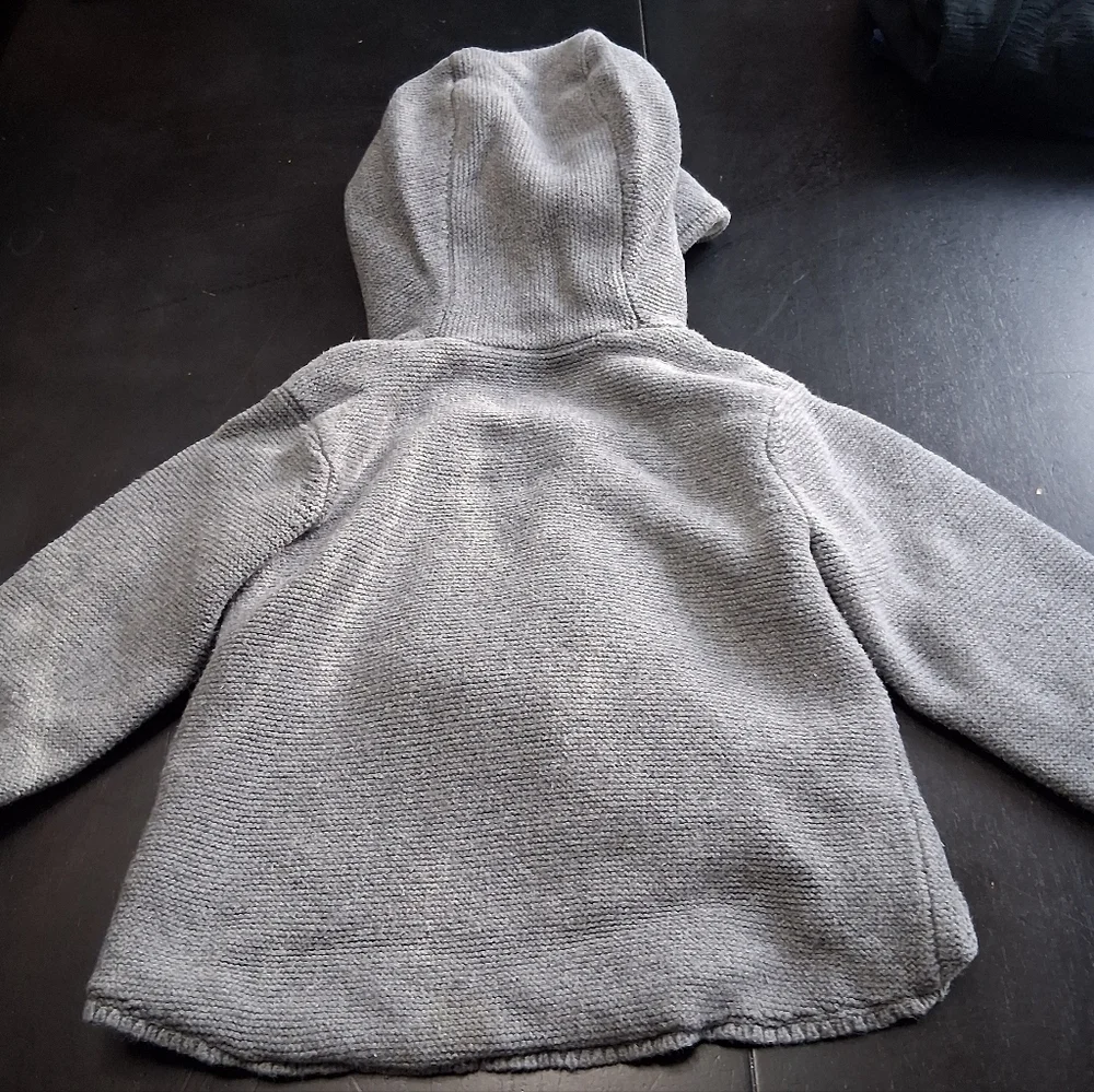 Childs Grey Soft Knit Cardigan    Size 1 1/2-2yr